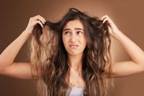 Anti-Frizz: So bekommen Sie krauses Haar in den Griff